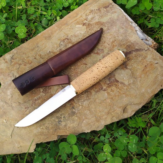Фински нож с дръжка от брезова кора